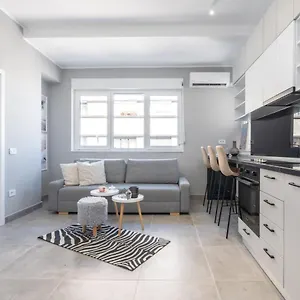 Minimalist Design In Magheru Apartamento